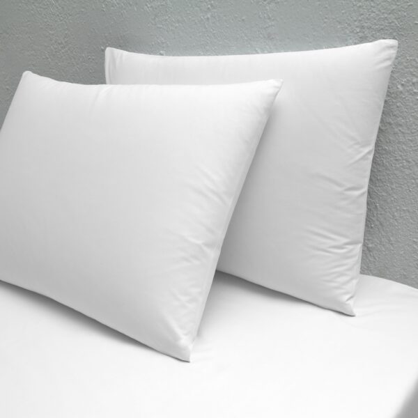 Otel Yastık Kılıfı Logo Nakış İşlemeli